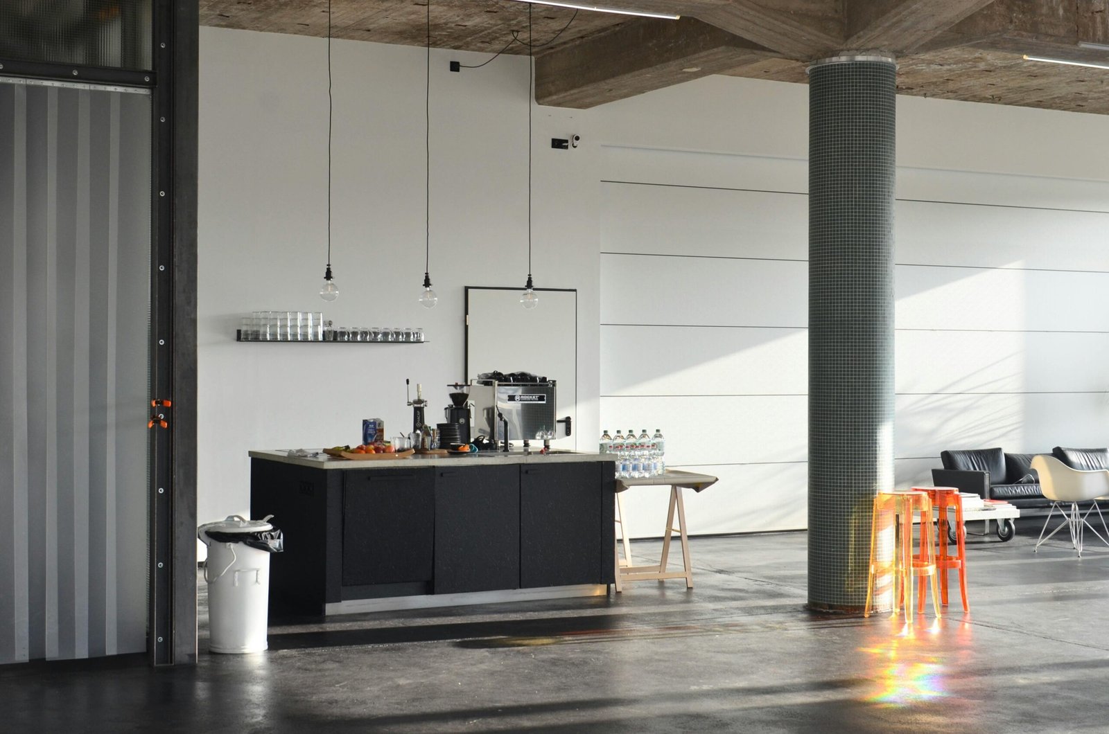 Read more about the article Buy The Best Kitchen Trash Cans || Of 2026