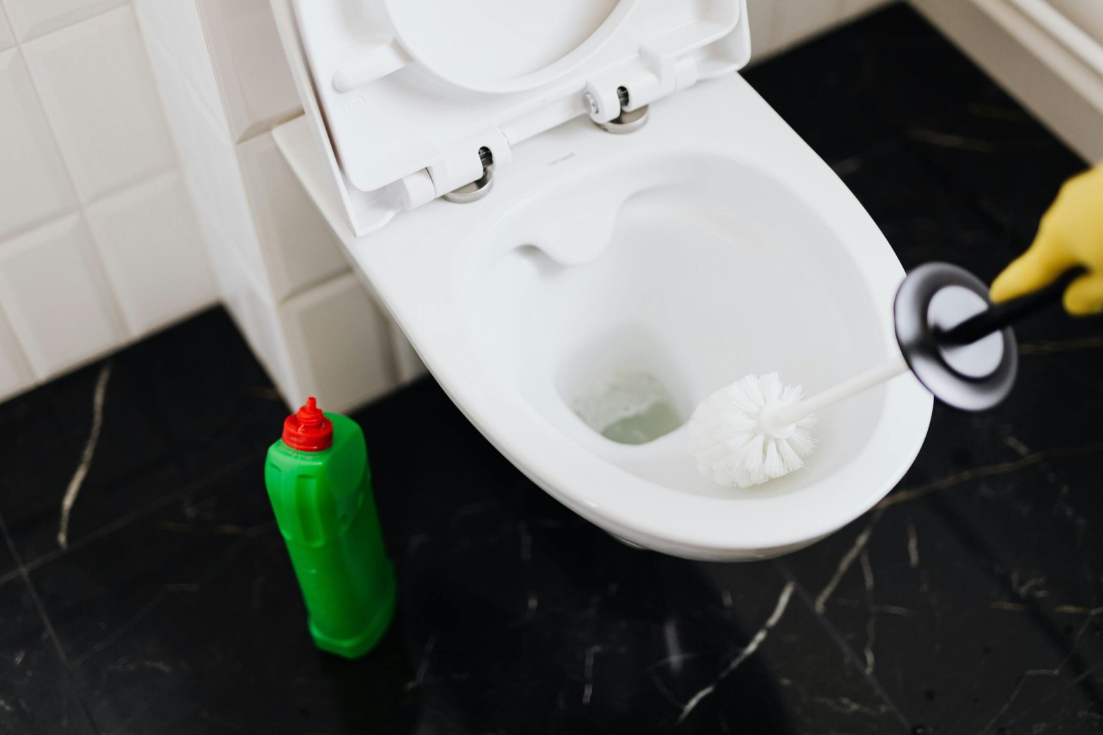 Read more about the article Shop The 10 Best Toilet Cleaner